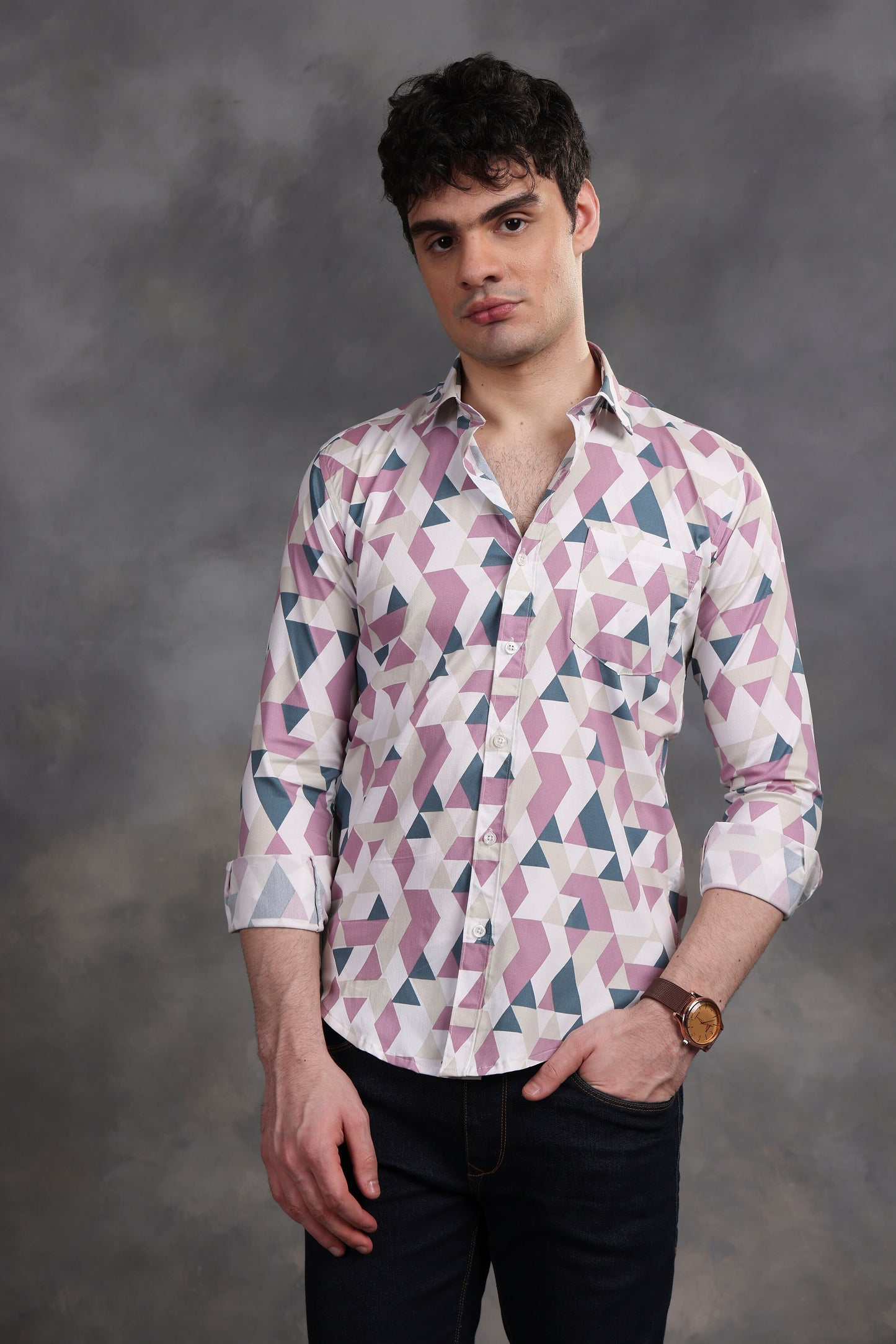 MENS PINK AND WHITE TRIANGLE PRINT LYCRA COTTON SHIRT